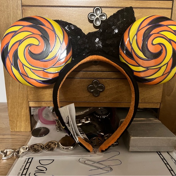 Minnie Mouse Halloween ears - Picture 2 of 4